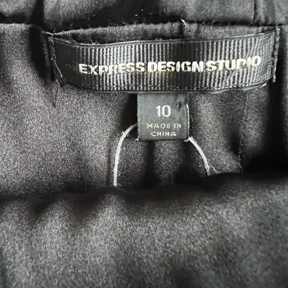 Express Elegant Black Midi Dress with Ruffle Detail - Picture 7 of 8